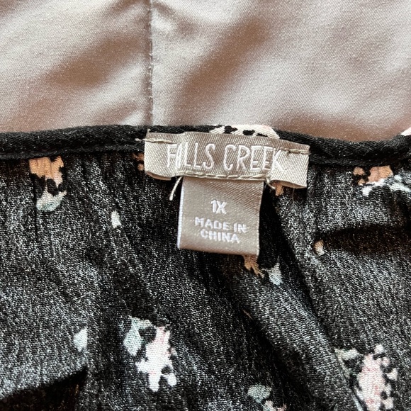 Women’s Plus Size Floral Long Sleeve Boho Top - Picture 2 of 2